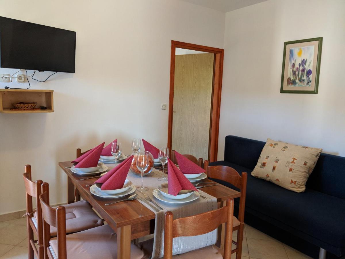 Apartmani Cosic Ante Dobropoljana エクステリア 写真